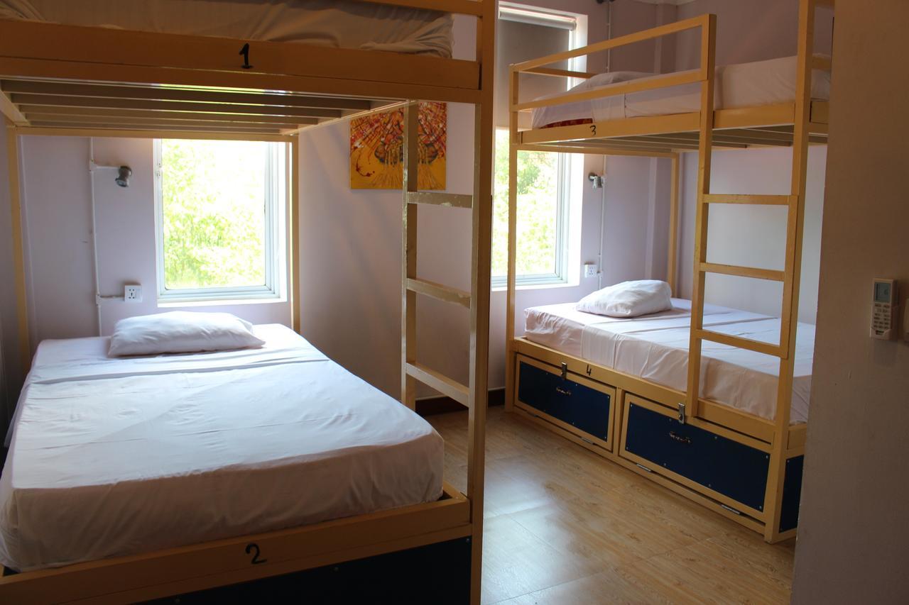 Mad Monkey Hostel Kampot (Adults Only) Dış mekan fotoğraf