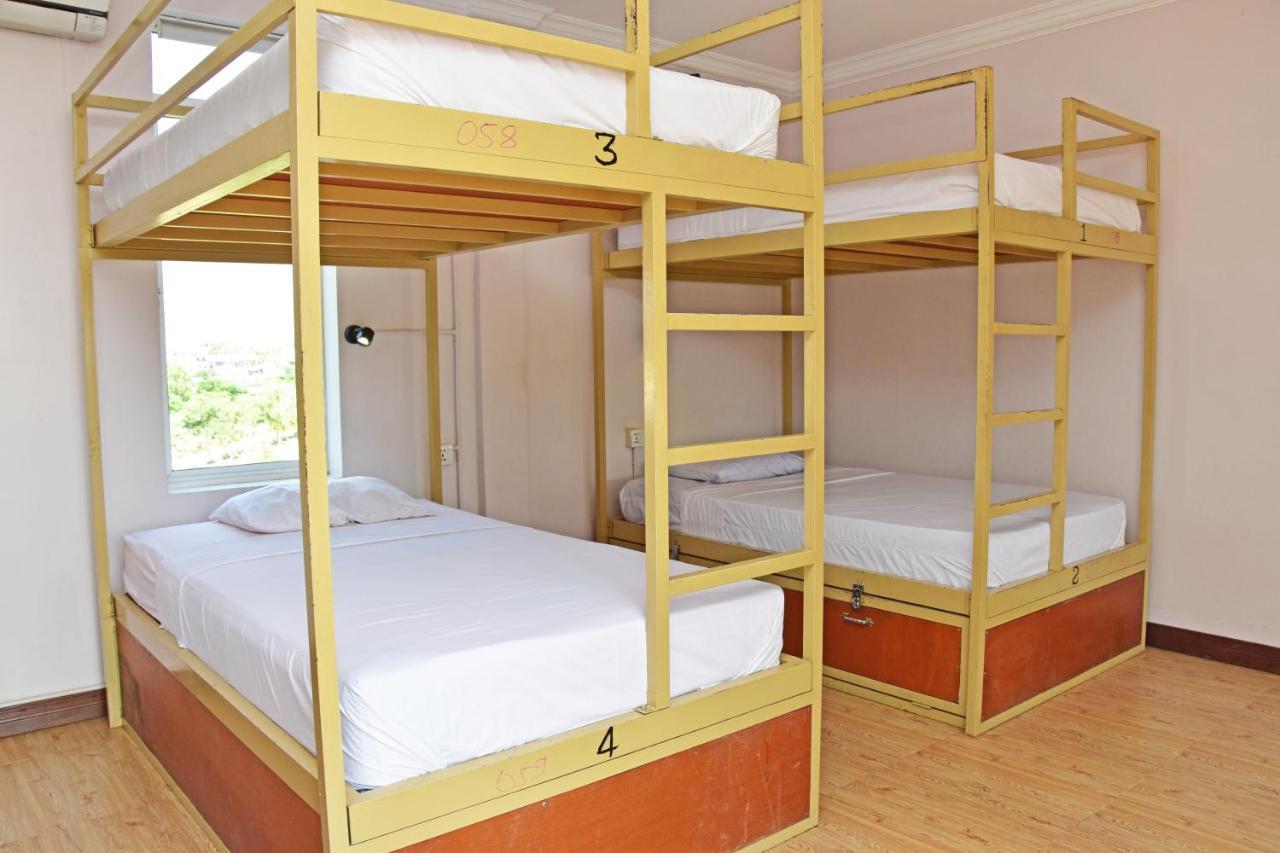 Mad Monkey Hostel Kampot (Adults Only) Dış mekan fotoğraf
