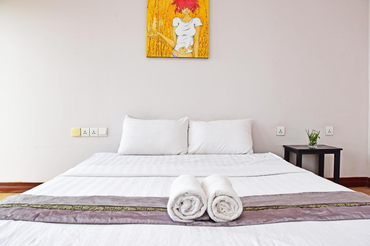 Mad Monkey Hostel Kampot (Adults Only) Dış mekan fotoğraf