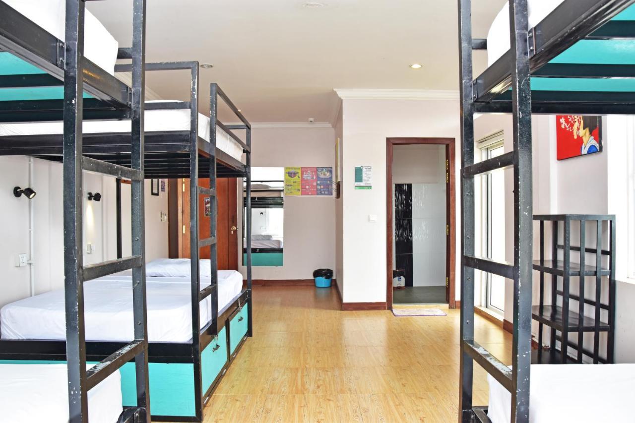 Mad Monkey Hostel Kampot (Adults Only) Dış mekan fotoğraf