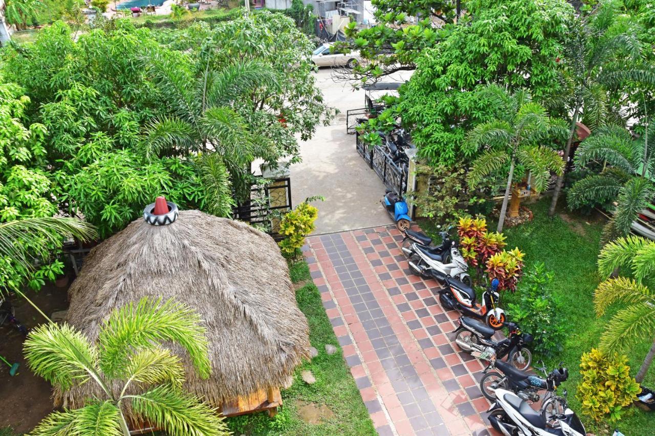 Mad Monkey Hostel Kampot (Adults Only) Dış mekan fotoğraf