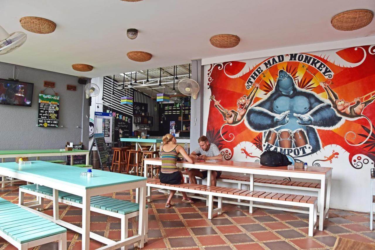 Mad Monkey Hostel Kampot (Adults Only) Dış mekan fotoğraf