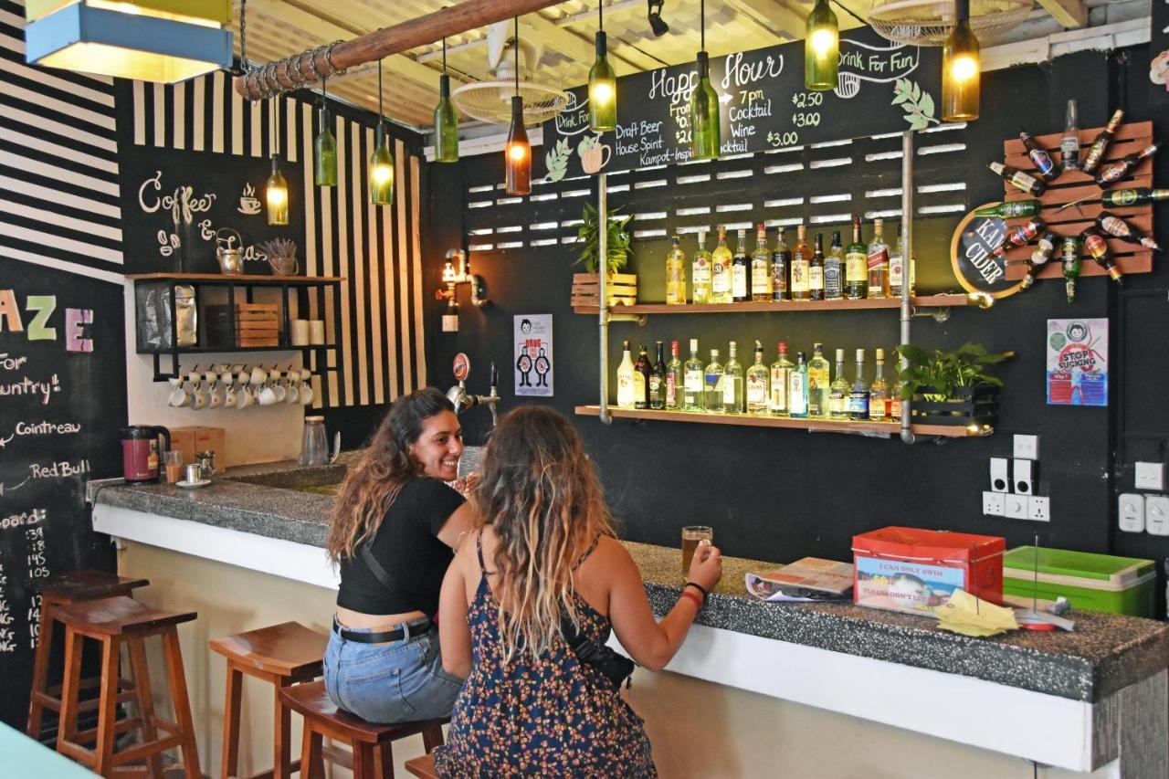 Mad Monkey Hostel Kampot (Adults Only) Dış mekan fotoğraf