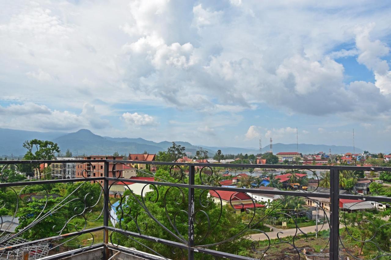Mad Monkey Hostel Kampot (Adults Only) Dış mekan fotoğraf