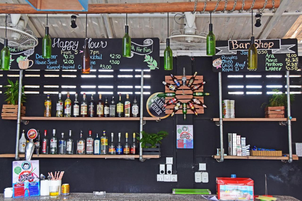 Mad Monkey Hostel Kampot (Adults Only) Dış mekan fotoğraf