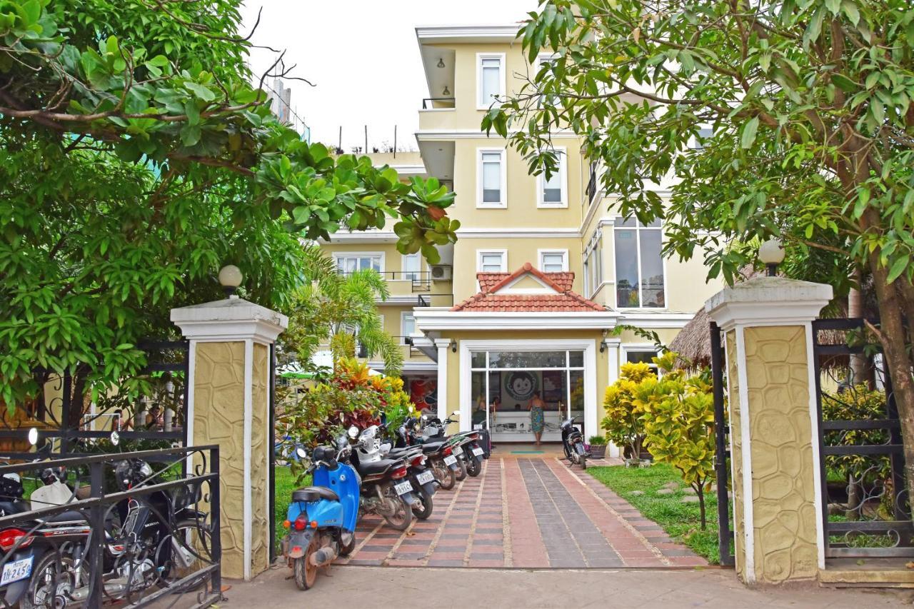 Mad Monkey Hostel Kampot (Adults Only) Dış mekan fotoğraf