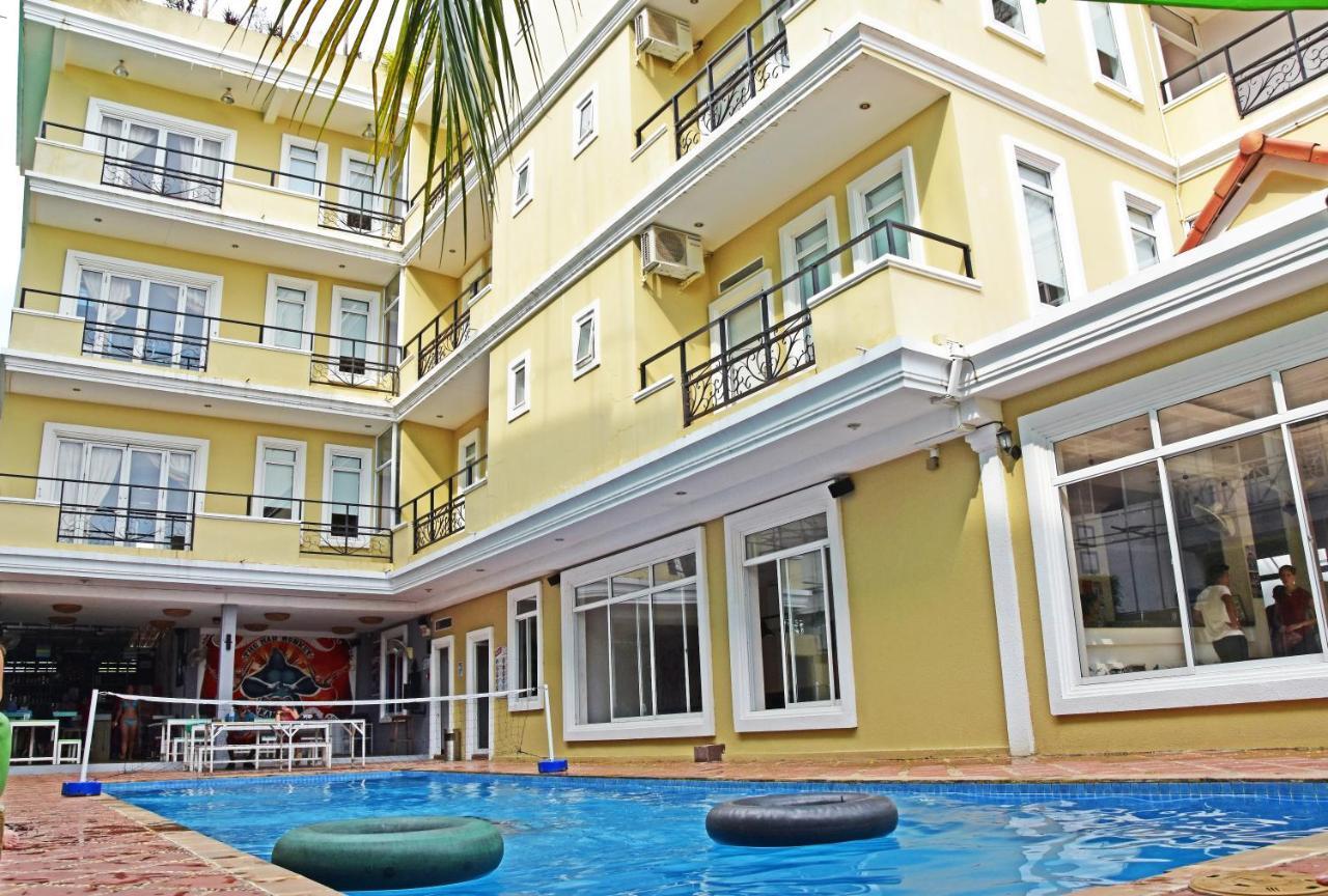 Mad Monkey Hostel Kampot (Adults Only) Dış mekan fotoğraf
