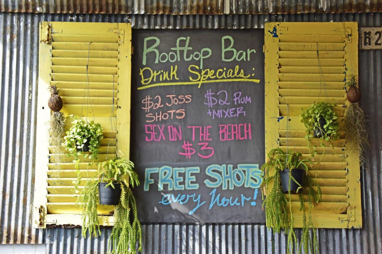 Mad Monkey Hostel Kampot (Adults Only) Dış mekan fotoğraf