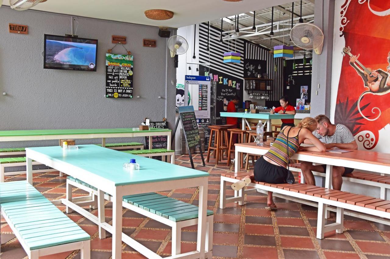 Mad Monkey Hostel Kampot (Adults Only) Dış mekan fotoğraf
